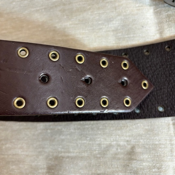 Brown Leather Belt with Floral Buckle with Eyelets Tapering With Hook Closure - Picture 8 of 8